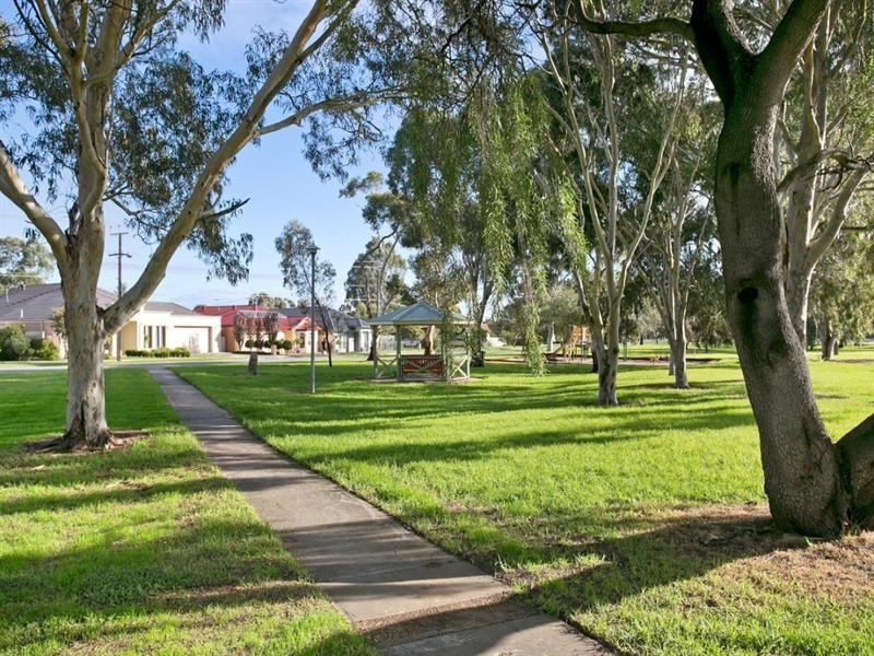 12 Layton Street, Fulham SA 5024