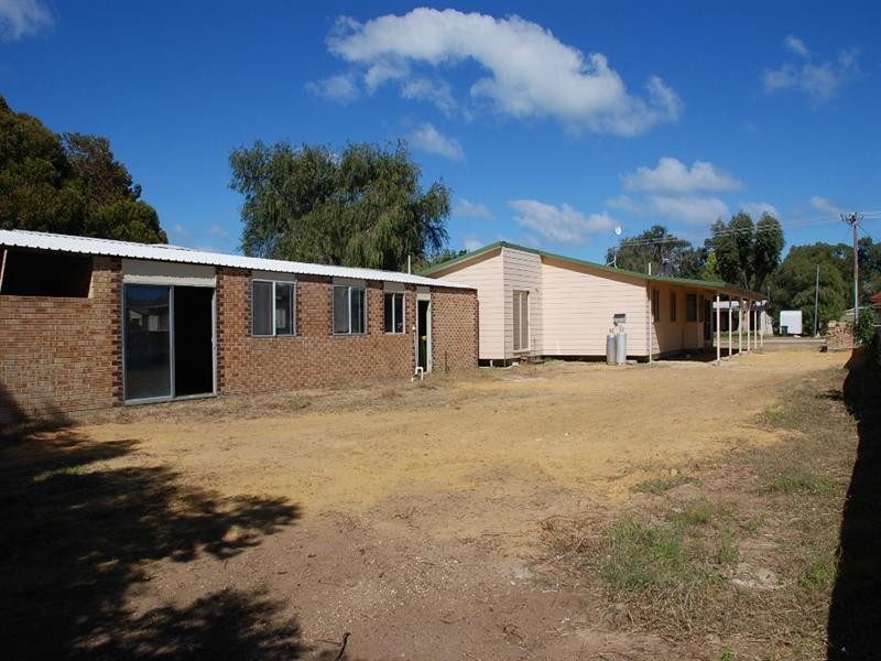 9 Cameron Street, Jurien Bay WA 6516