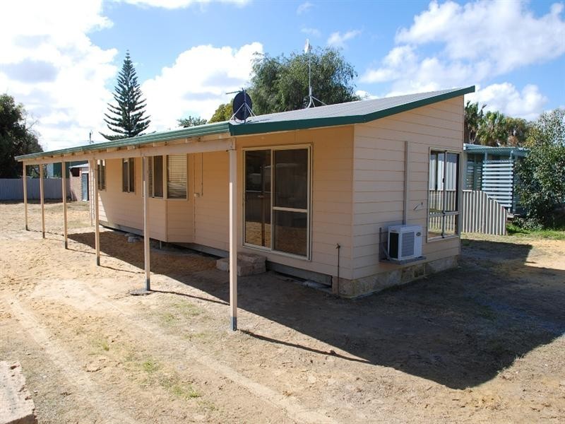9 Cameron Street, Jurien Bay WA 6516