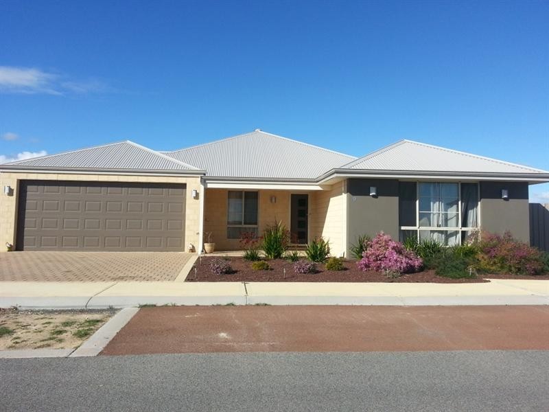 9 Bremer Parade, Jurien Bay WA 6516