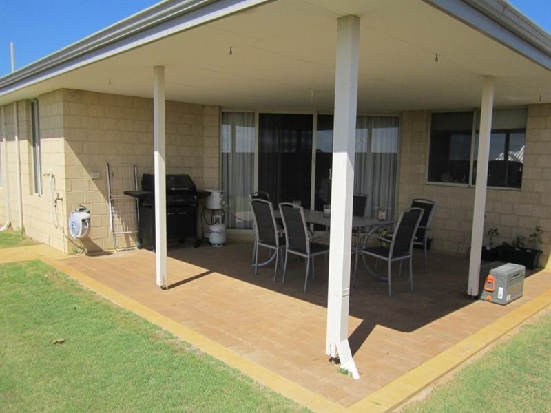 9 Bremer Parade, Jurien Bay WA 6516