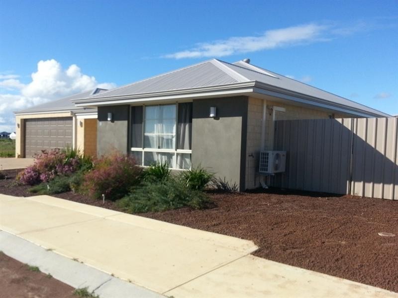 9 Bremer Parade, Jurien Bay WA 6516