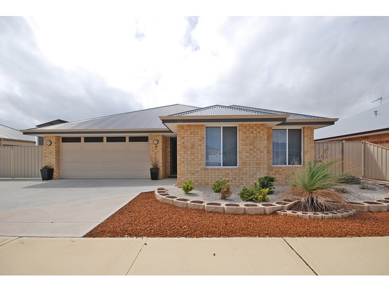 7 Miami Way, Jurien Bay WA 6516