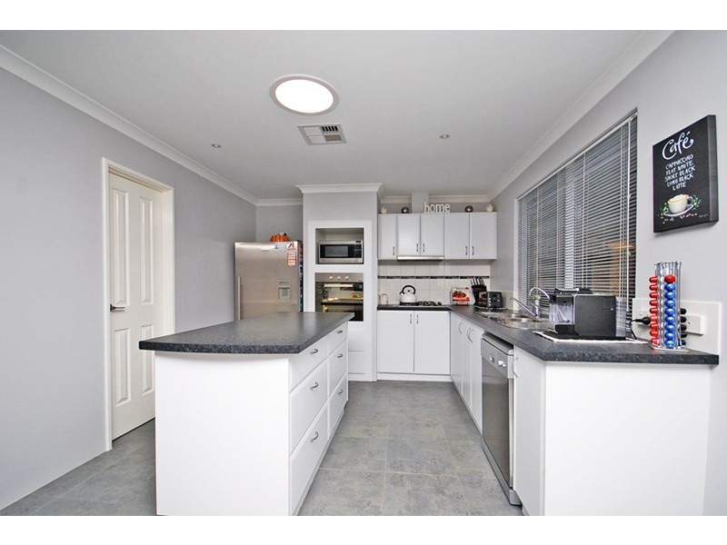 7 Miami Way, Jurien Bay WA 6516