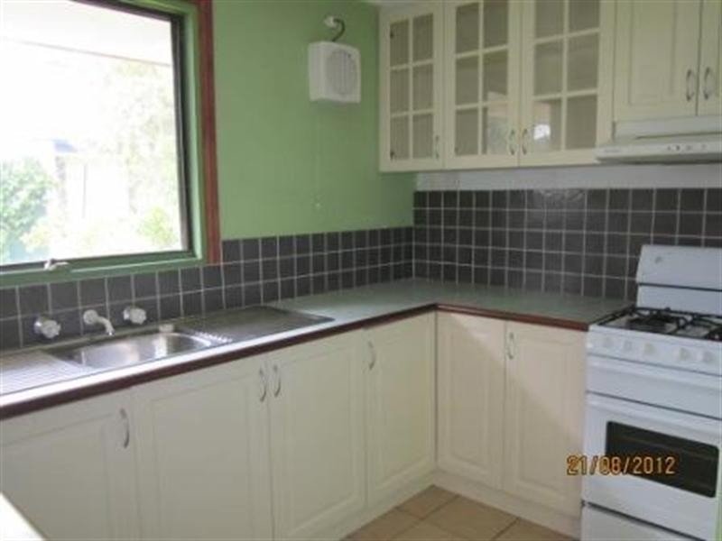 16 Thomas Street, Leeman WA 6514