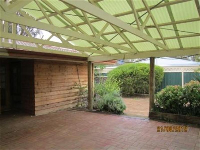 16 Thomas Street, Leeman WA 6514