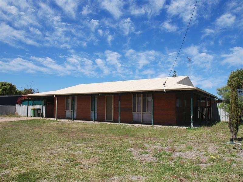 9 Lesueur Drive, Jurien Bay WA 6516