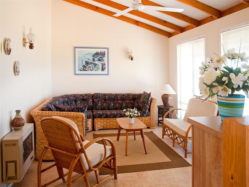 1 Heales Way, Green Head WA 6514