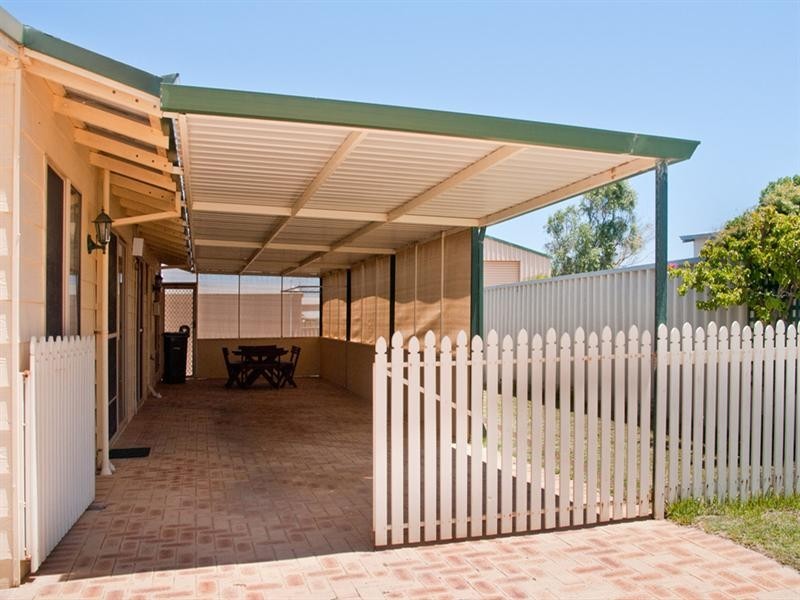 1 Heales Way, Green Head WA 6514