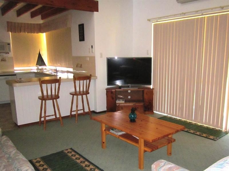 36 Casuarina Crescent, Jurien Bay WA 6516