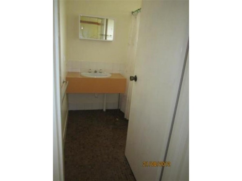 16 Thomas Street, Leeman WA 6514