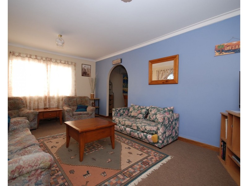 7 Tahiti Place, Jurien Bay WA 6516