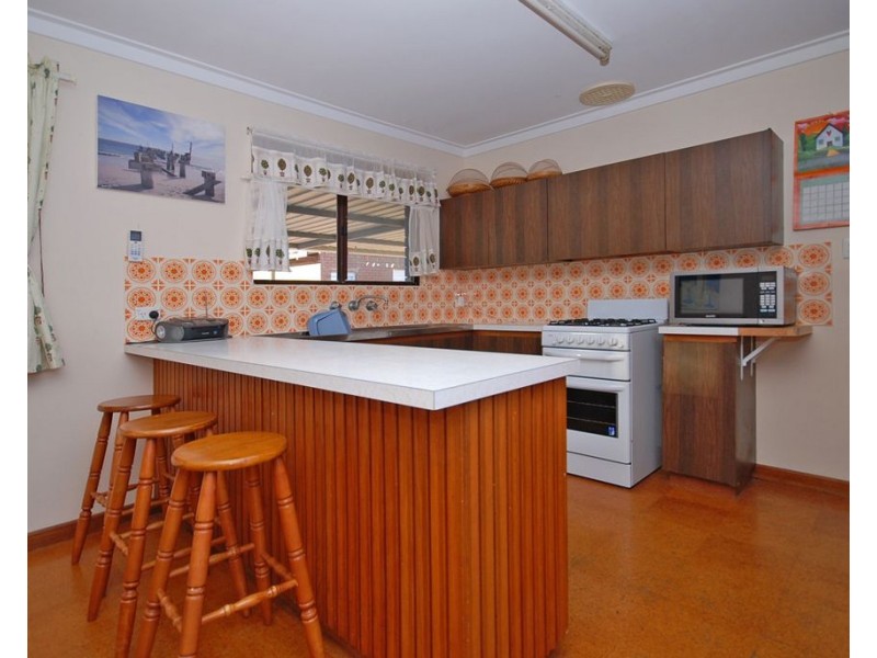 7 Tahiti Place, Jurien Bay WA 6516