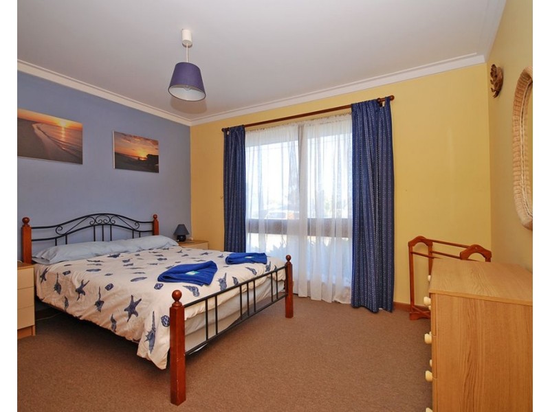 7 Tahiti Place, Jurien Bay WA 6516