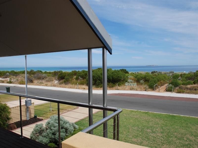 6 Grigson Street, Jurien Bay WA 6516