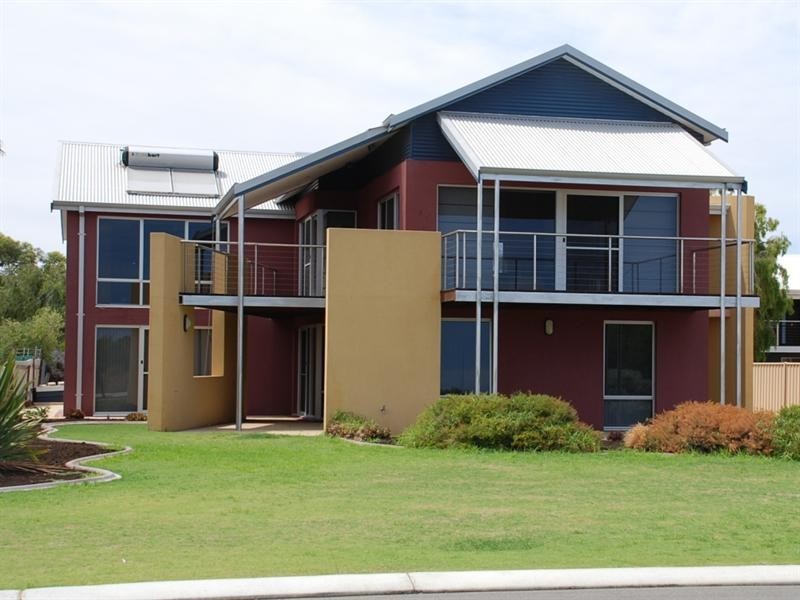 6 Grigson Street, Jurien Bay WA 6516