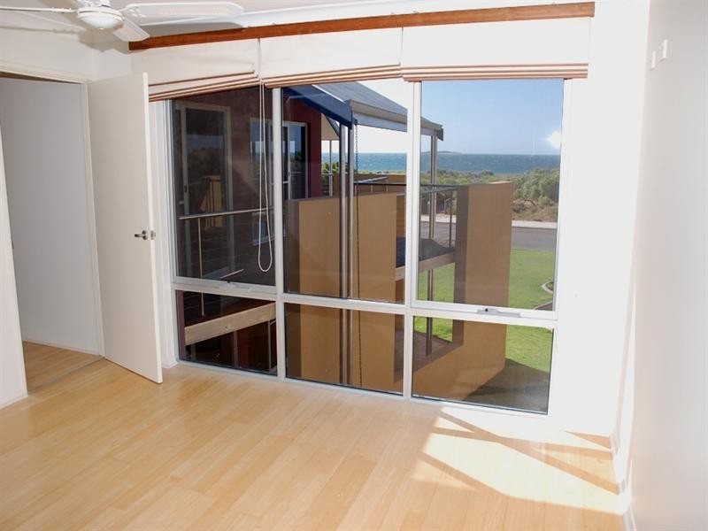 6 Grigson Street, Jurien Bay WA 6516