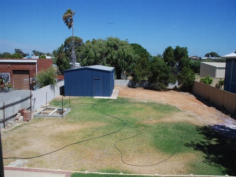 6 Grigson Street, Jurien Bay WA 6516