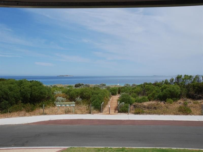 6 Grigson Street, Jurien Bay WA 6516