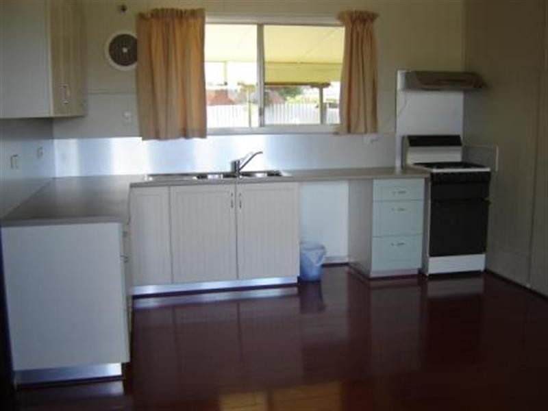 12 Hawaii Road, Jurien Bay WA 6516