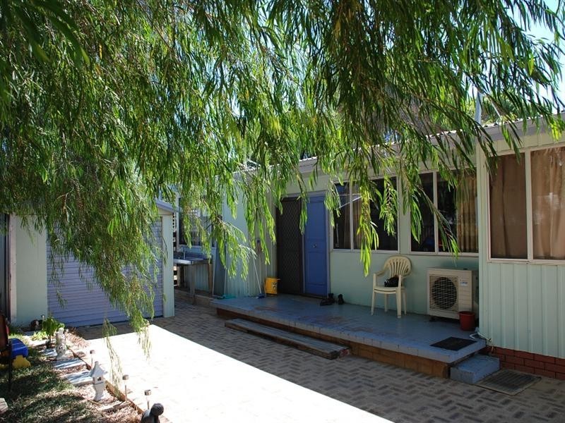 4 Whitfield Road, Jurien Bay WA 6516