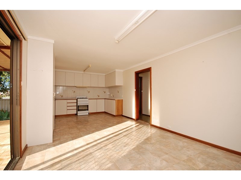 8 Whitburn Place, Jurien Bay WA 6516