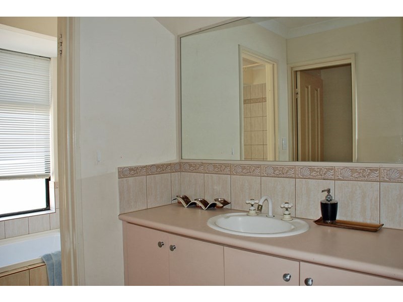 8 Sheoak Grove, Jurien Bay WA 6516