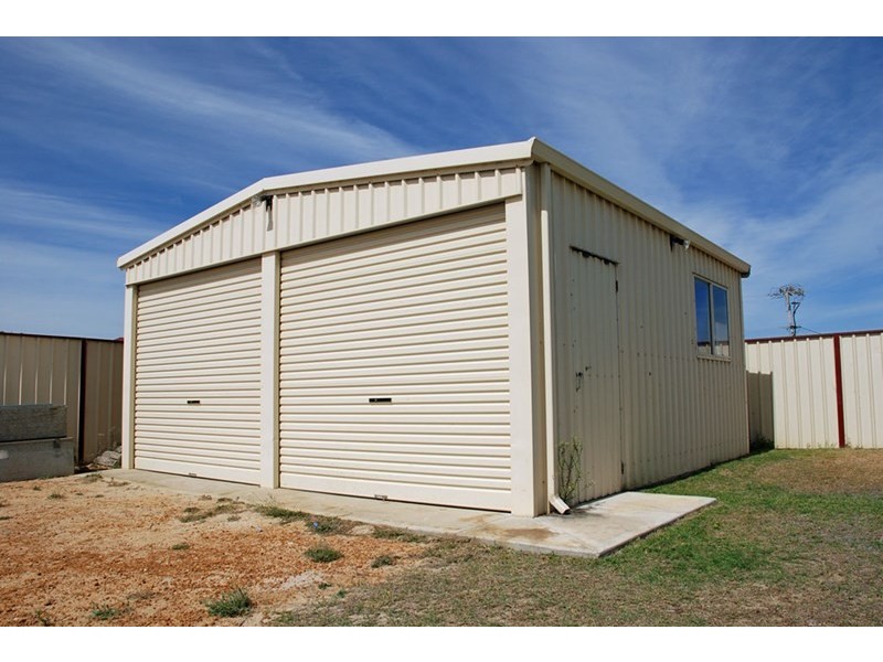 8 Sheoak Grove, Jurien Bay WA 6516