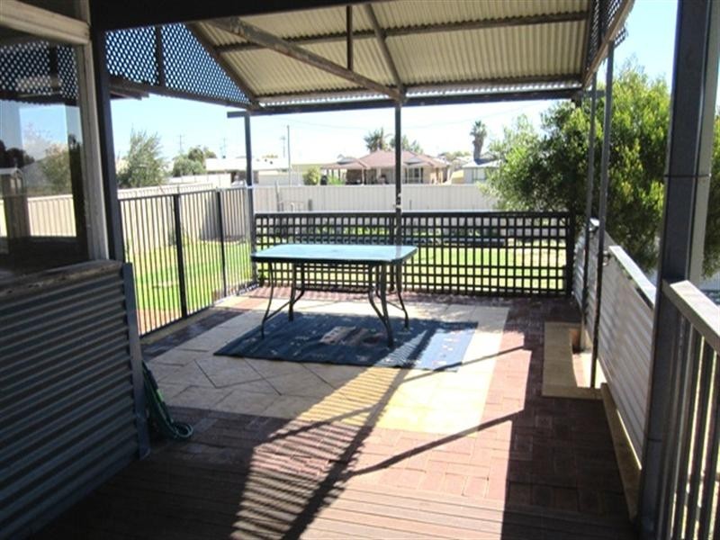 20 Elizabeth Way, Jurien Bay WA 6516