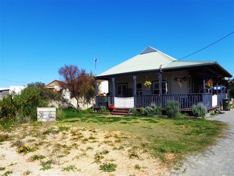 20 Elizabeth Way, Jurien Bay WA 6516