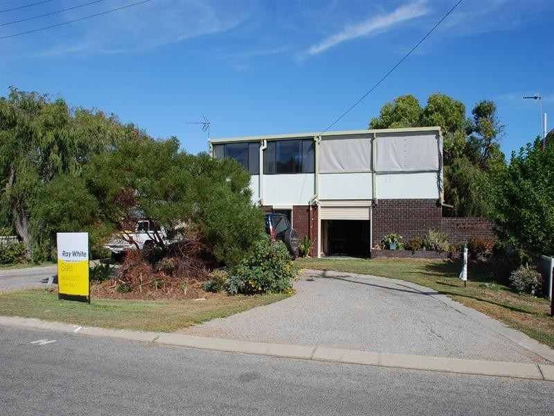 61 Drummond Circus, Cervantes WA 6511