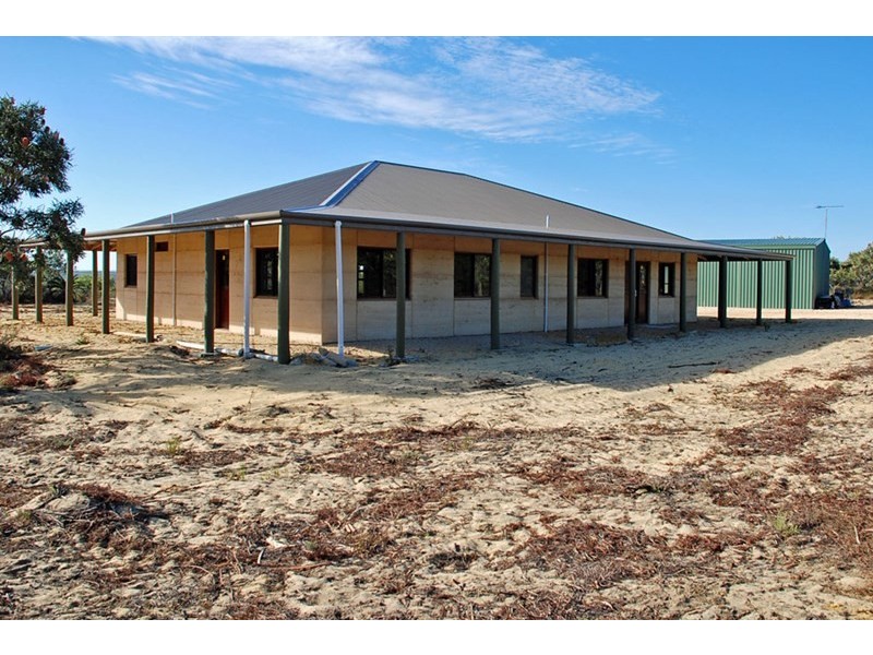 9 Wren Way, Jurien Bay WA 6516