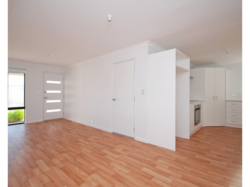 V14, 5 Moonlight Crescent, Jurien Bay WA 6516