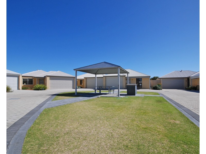 V14, 5 Moonlight Crescent, Jurien Bay WA 6516