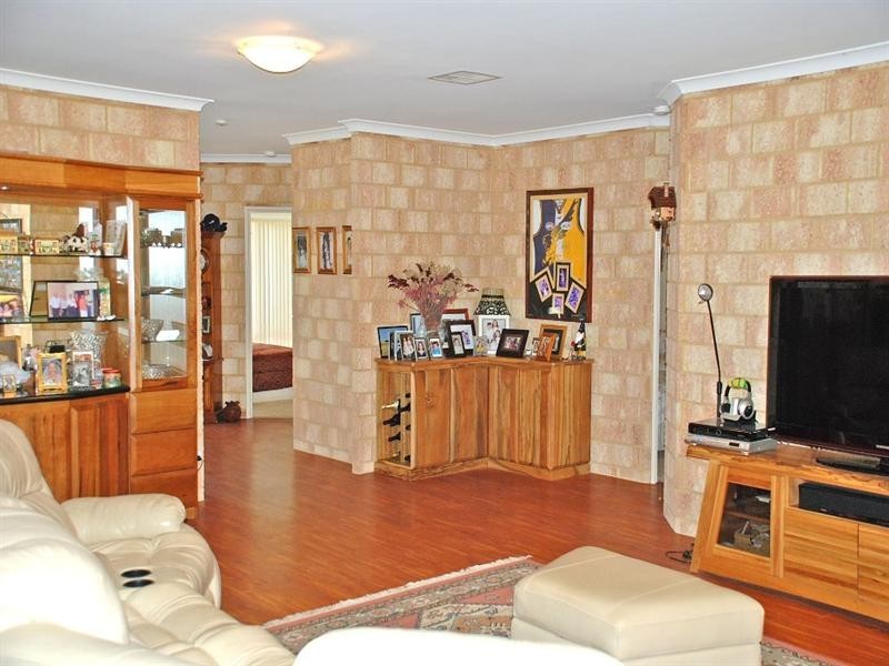 6 Aquilla Street, Jurien Bay WA 6516