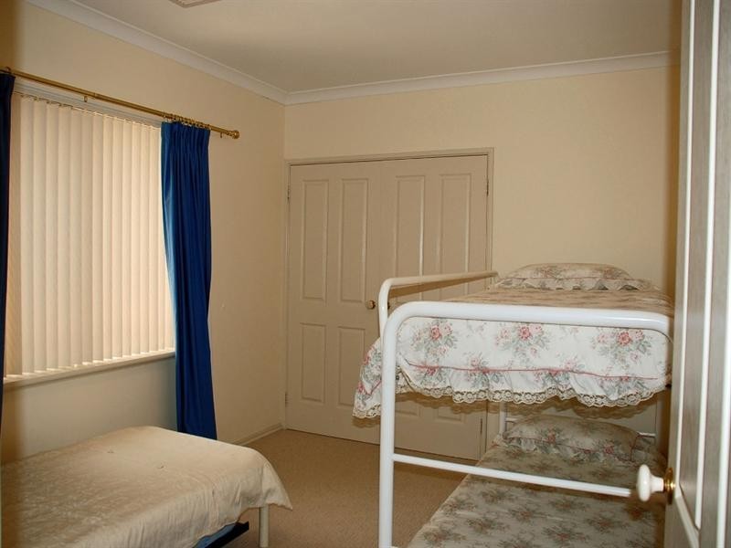 6 Aquilla Street, Jurien Bay WA 6516