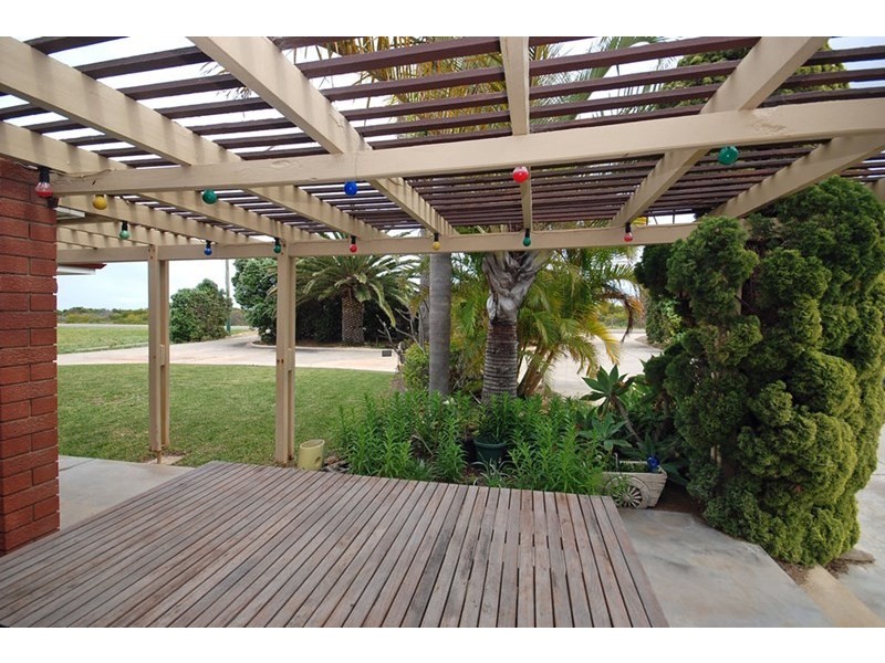 20 Grigson Street, Jurien Bay WA 6516