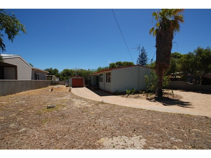 4 Whitfield Road, Jurien Bay WA 6516