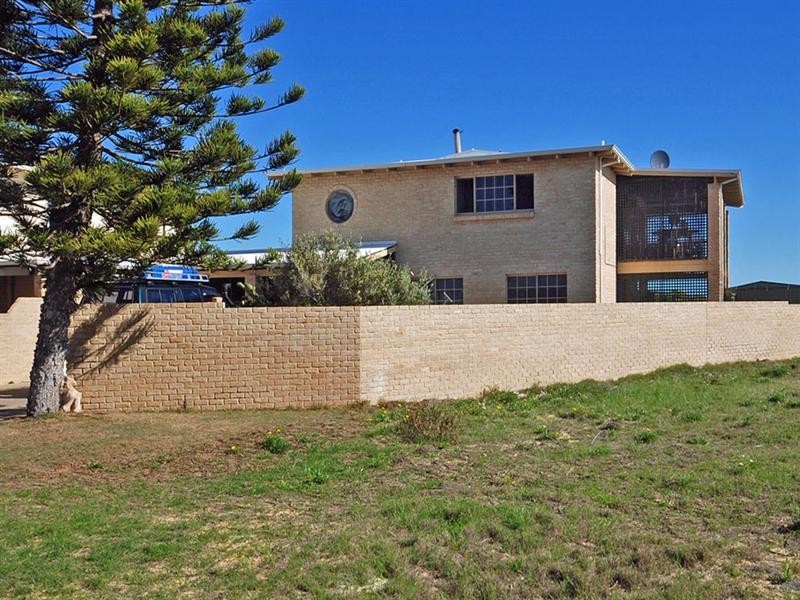 27B Coubrough Place, Jurien Bay WA 6516