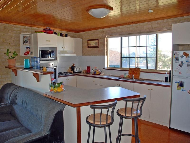 27B Coubrough Place, Jurien Bay WA 6516