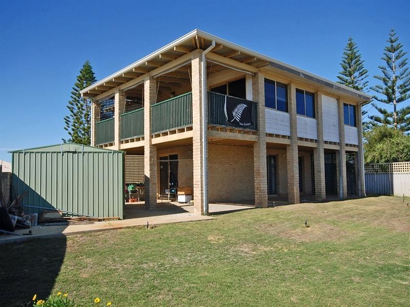 27B Coubrough Place, Jurien Bay WA 6516