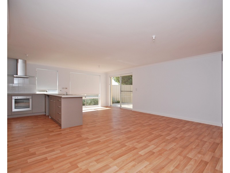 V10, 5 Moonlight Crescent, Jurien Bay WA 6516