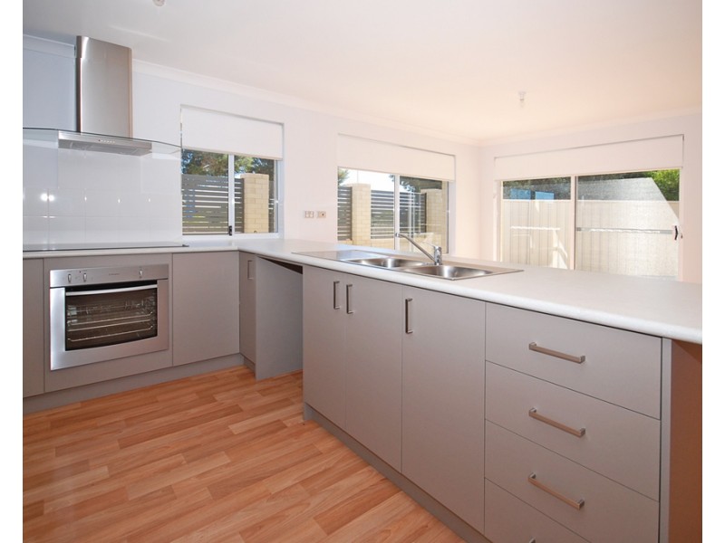 V10, 5 Moonlight Crescent, Jurien Bay WA 6516