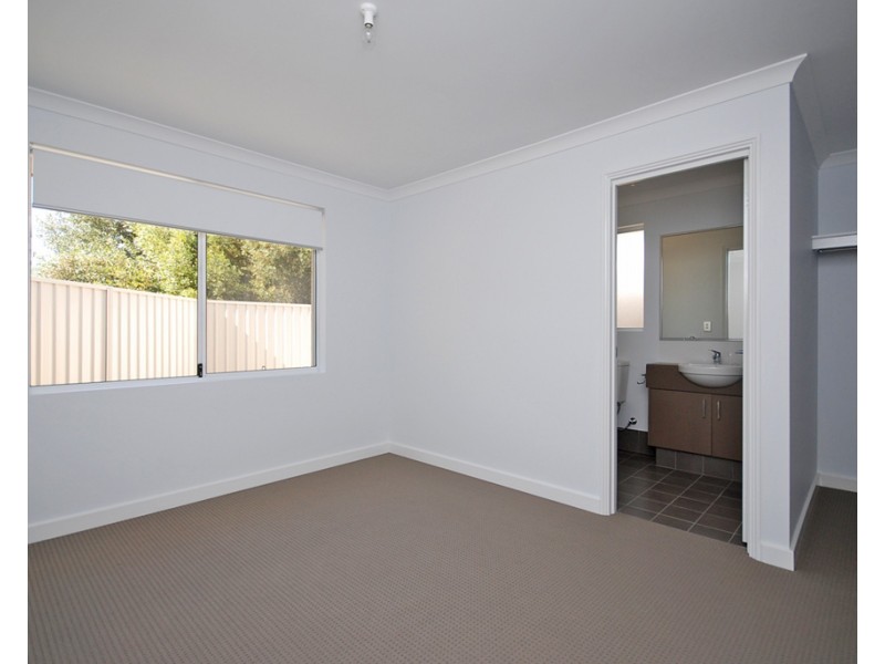 V10, 5 Moonlight Crescent, Jurien Bay WA 6516