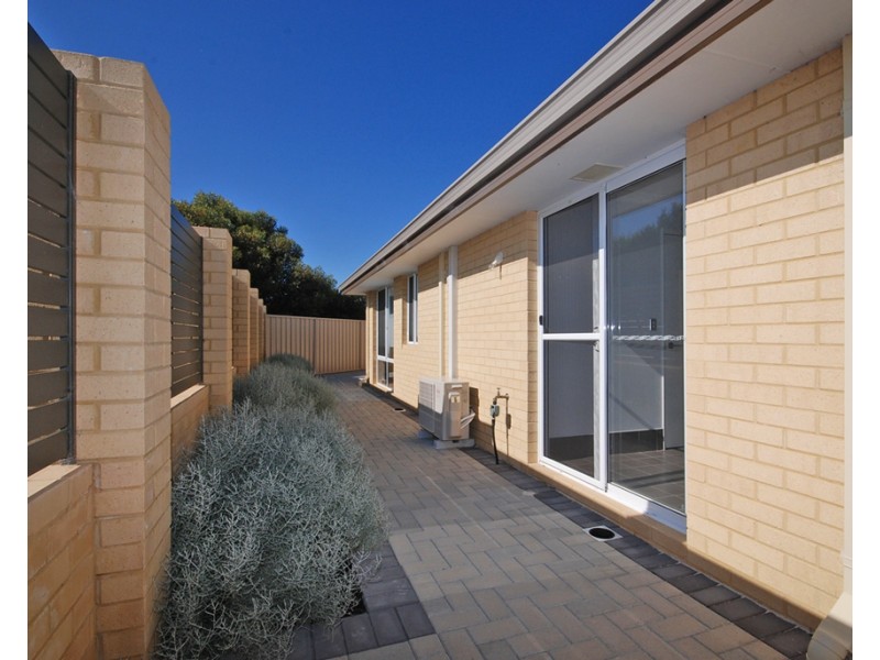 V10, 5 Moonlight Crescent, Jurien Bay WA 6516