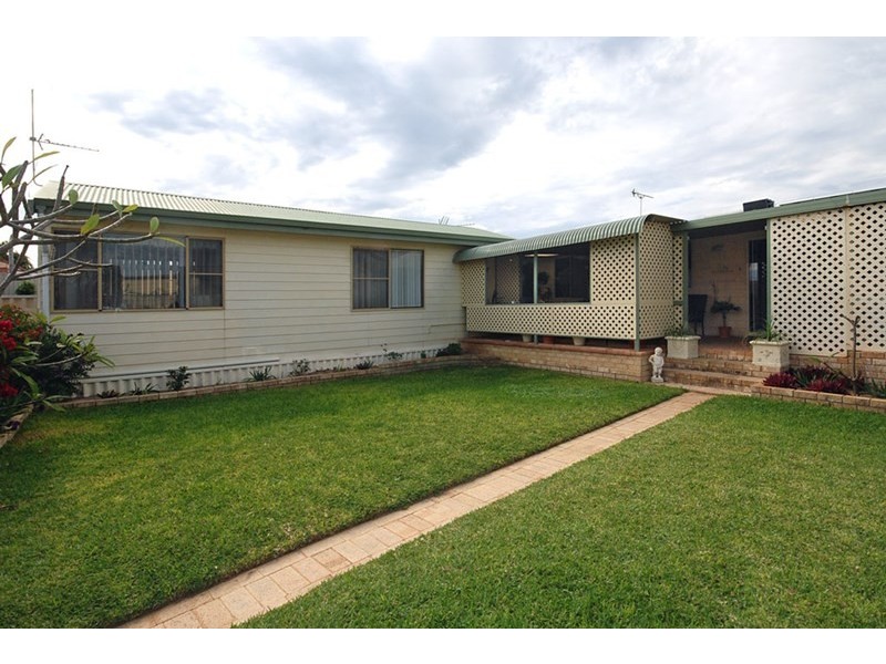 12 Shearwater Drive, Jurien Bay WA 6516