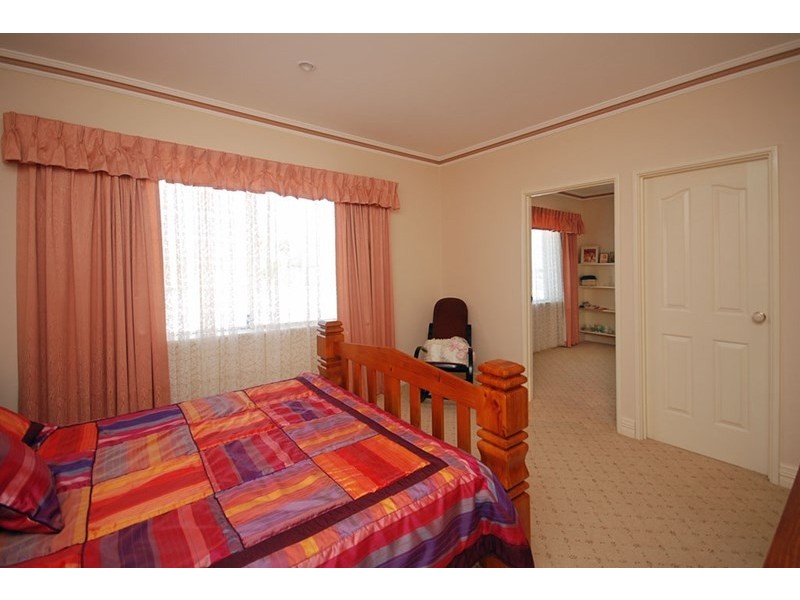 18 Casuarina Crescent, Jurien Bay WA 6516