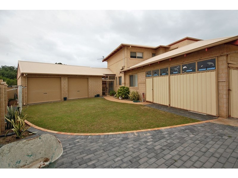 18 Casuarina Crescent, Jurien Bay WA 6516