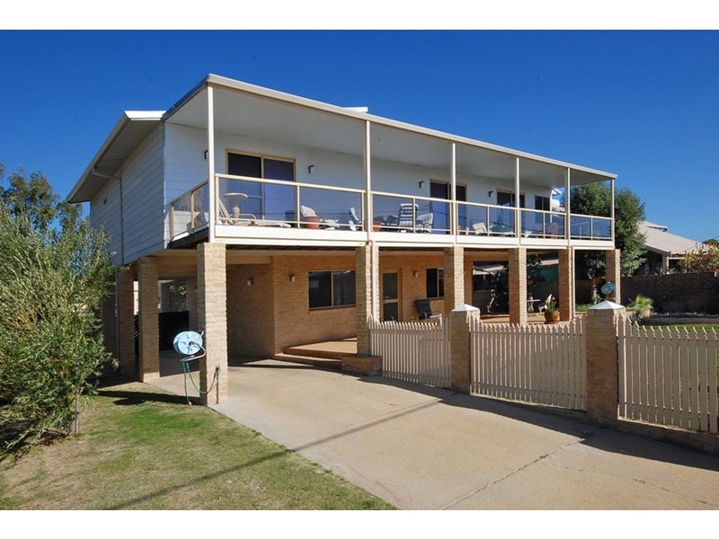 25 Bluewater Drive, Jurien Bay WA 6516