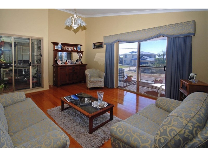 25 Bluewater Drive, Jurien Bay WA 6516